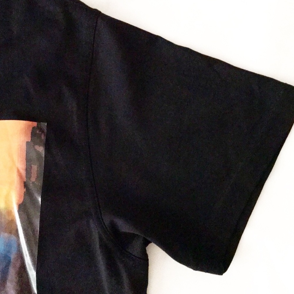 SOLD 🛍GIVENCHY GRAPHIC PRINT T-SHIRT 💯 AUTHENTIC - Picture 5 of 7